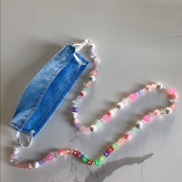 Custom mask necklace - Picture 9 of 10